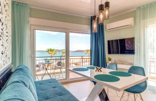 Nea Peramos Apartment | Upper Deck Apt.
