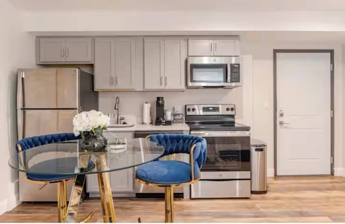 Detroit Apartment | Upscale Modern Studio Hotel Vibes with Home Comforts