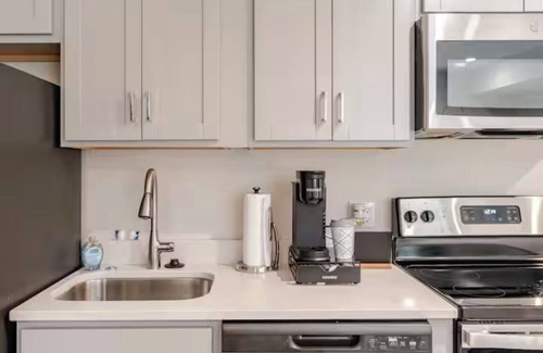 Detroit Apartment | Upscale Modern Studio Hotel Vibes with Home Comforts