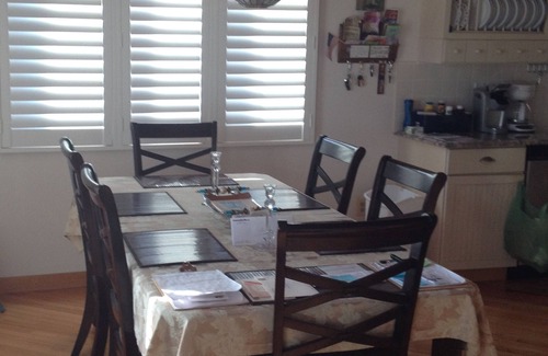 North Beach Haven House | Upscale Newly Updated 3BR Oceanside - Clean, Modern, Walk Everywhere!