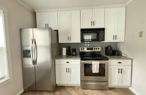 Nassau Cottage | Upstate Lake House Retreat- relax, recharge, enjoy