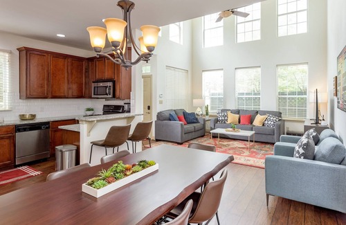 Govalle Apartment | Upstay - East Austin Family Home - 5min From DT