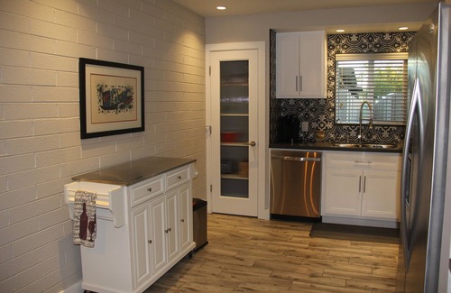 Camelback East House | Uptown/Biltmore Designer Townhouse