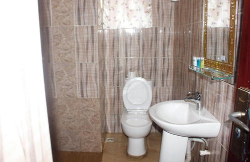 Uyo Hotel | Uranus House Uyo