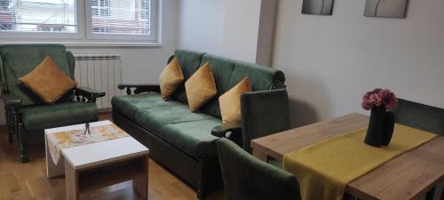 Kisela Voda Apartment | Urban PULSE Apartment, with Free parking