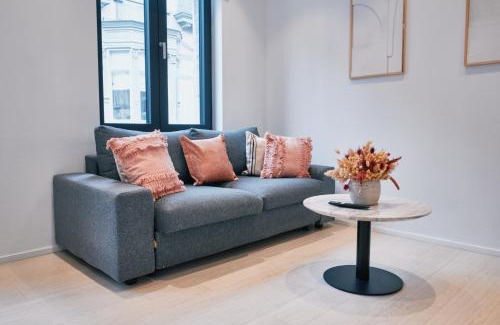 Saint-Laurent Apartment | Urbanchic Appart lumineux hyper centre