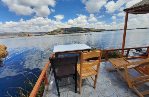 Puno Cabin | Uros Titicaca UMA lodge