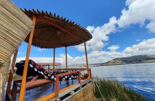Puno Cabin | Uros Titicaca UMA lodge