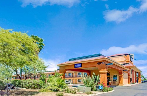 Cortaro Hotel | Travelodge by Wyndham Tucson AZ