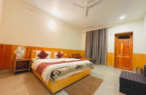 Banjar House | Usha Riverside - Kathkuni House