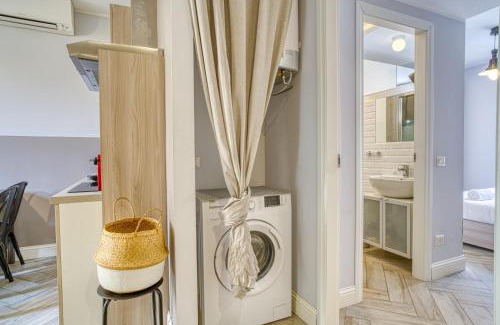Loreto Apartment | V2 Apartments near Centrale
