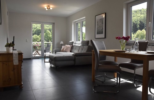 Weiden Apartment | Vacation apartment "Hanne" - for 2-3 persons with balcony