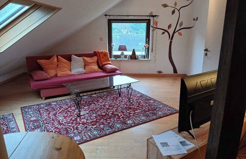 Piesport Apartment | Vacation apartment with wonderful view of the Moselle, quiet location, garden, parking, wifi