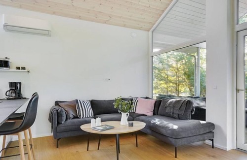 Haslevgarde House | Vacation home "Aleksis" - 200m from the sea in NE Jutland in Hadsund - 6 persons, 3 bedrooms