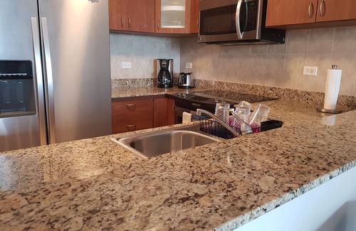 El Combate Apartment | Vacation in Paradise 5 Star Apartment with Ocean View and Pool, Wifi Ready