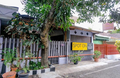 Malang Hotel | Vaccinated Staff - SPOT ON 1716 Lada Family Residence Syariah