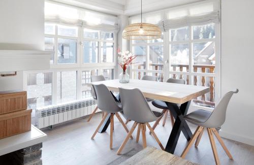 Baqueira Apartment | Val de Ruda Luxe 61 by FeelFree Rentals