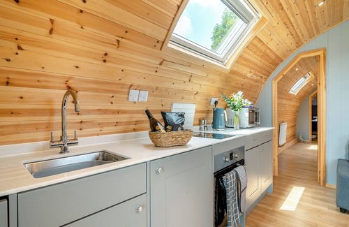 Blackford Ski Chalet | Vale View is a spacious, modern lodge with open-plan living and stunning views.