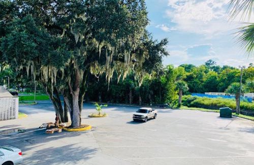 Gainesville Hotel | Value Lodge - Gainesville