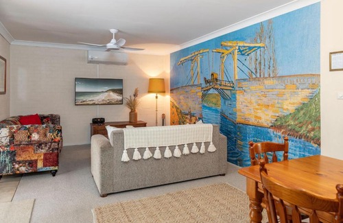 Blueys Beach Apartment | Van Gogh - Location Location Location