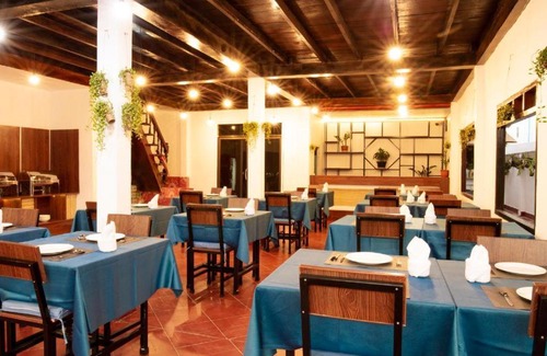 Vang Vieng Hotel | VangVieng Sky View Hotel