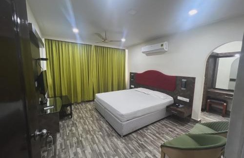 Srikakulam Hotel | Varada nagavali hotel