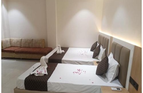Varanasi House | VARANASI HOTEL R-U-D-R-A-M NEAR KASHI VISHWANATH TEMPLE AND GANGA GHAT - Fully Air Conditioned Rooms - #Wifi #Lift #Parking Available - A Premium Hotel In VARANASI