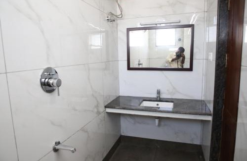 Kalapettai Hotel | Vasantharaja Inn