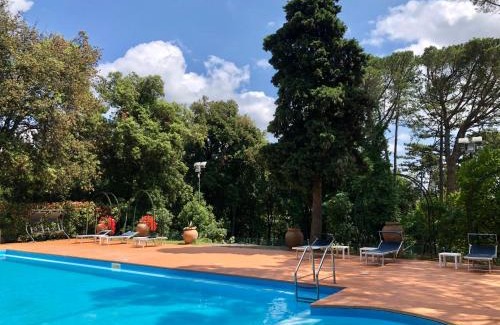 San Baronto Villa | VdP Luxury Tuscan Villa
