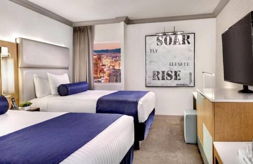 Gateway District House | Vegas Getaway! Pools, Game Room, Casino, Near Bellagio Fountains, FREE Parking!