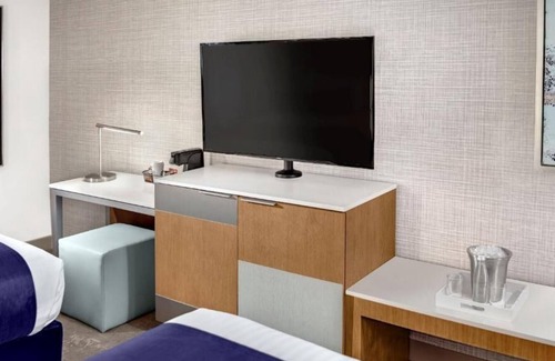 Gateway District House | Vegas Getaway! Pools, Game Room, Casino, Near Bellagio Fountains, FREE Parking!