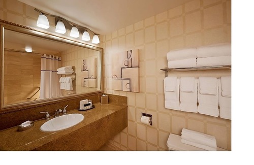 Downtown Las Vegas Hotel | Vegas Like It Should Be! 3 Serene Units, Casino and Nightly Entertainment, Bar!
