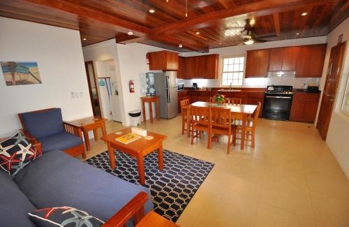 Caye Caulker House | VeLento Partial Ocean View #6