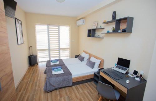 Veliko Tarnovo Apartment | Veliko Turnovo Studios - Trendy & Convenient