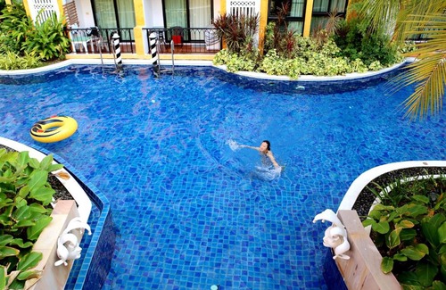 Na Chom Thian Apartment | Venetian Poseidon Pool Hotel