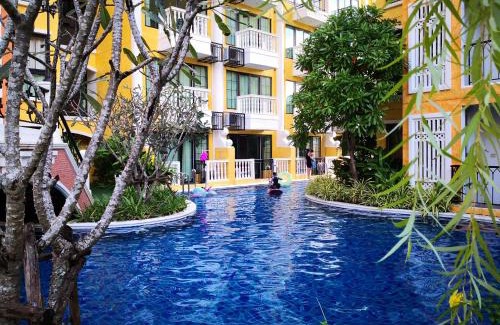 Na Chom Thian Apartment | Venetian Poseidon Pool Hotel
