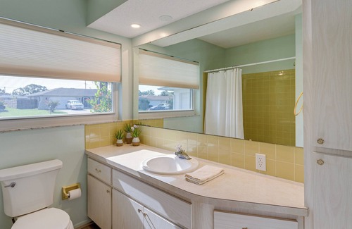 Venice Groves House | Venice Residence: 6 Mi to Manasota Key Beach!