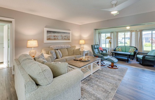 Venice Groves House | Venice Residence: 6 Mi to Manasota Key Beach!