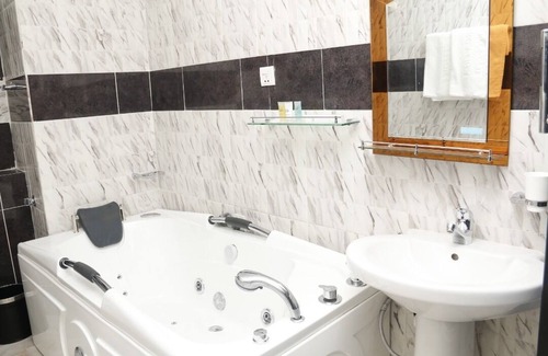 Uyo Hotel | Venus Hotels & Suites