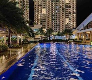 Davao Apartment | Verdon Parc Condominium Belvedere 625 with Pool View
