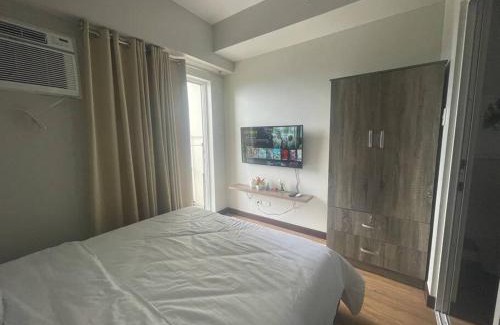 Davao Apartment | Verdon Parc Condominium Belvedere 625 with Pool View