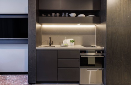 Melbourne Central Business District Hotel | Veriu Queen Victoria Market
