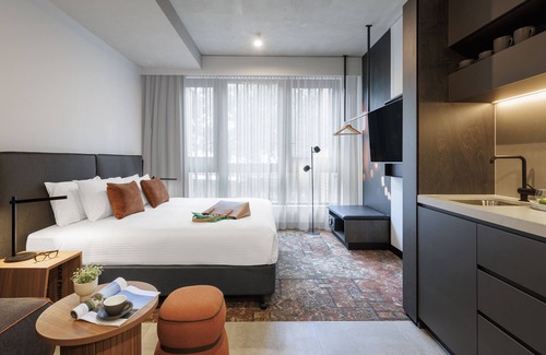 Melbourne Central Business District Hotel | Veriu Queen Victoria Market