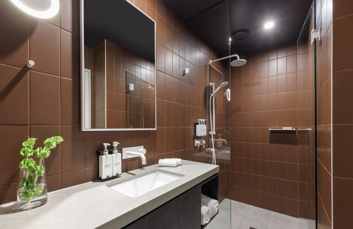 Melbourne Central Business District Hotel | Veriu Queen Victoria Market