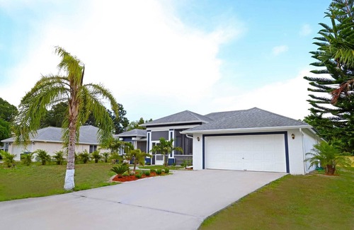Vero Beach South House | Vero Beach By Beach 8 Beds 2800 Sq Ft 11 Person Huge House Vaulted Ceilings