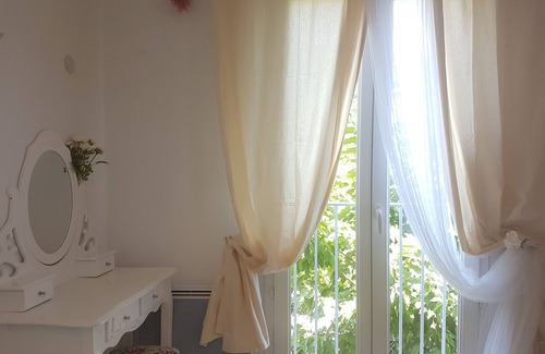 Anduze Condo | Very cozy maisonette, garden, air conditioning. Communal swimming pool private residence