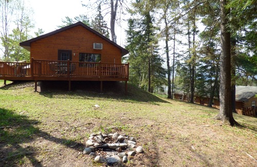 Marcell Cabin | Very Nice Exceptionally clean 3 bedroom with fireplace, A/C and Fire pit
