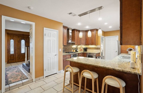 Whispering Oaks House | Very Spacious 5-bed w/Pool, Hot Tub, Mini Golf, Game Room, Playground and More!