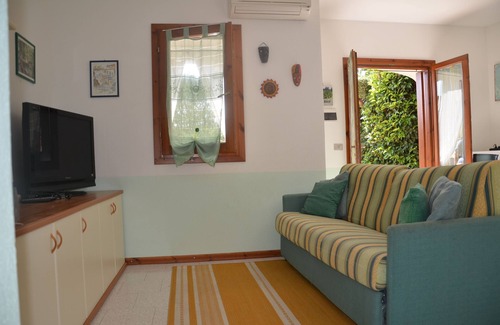 Limpiddu Apartment | Via Arno - FBU-MAZZU01