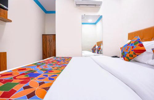 Malad West Hotel | Via Raj Palace - 1 km to Sakinaka Metro